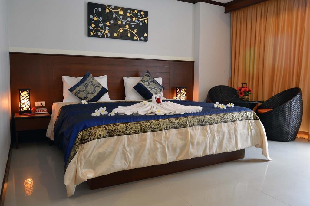 Sharaya Patong Hotel Luaran gambar