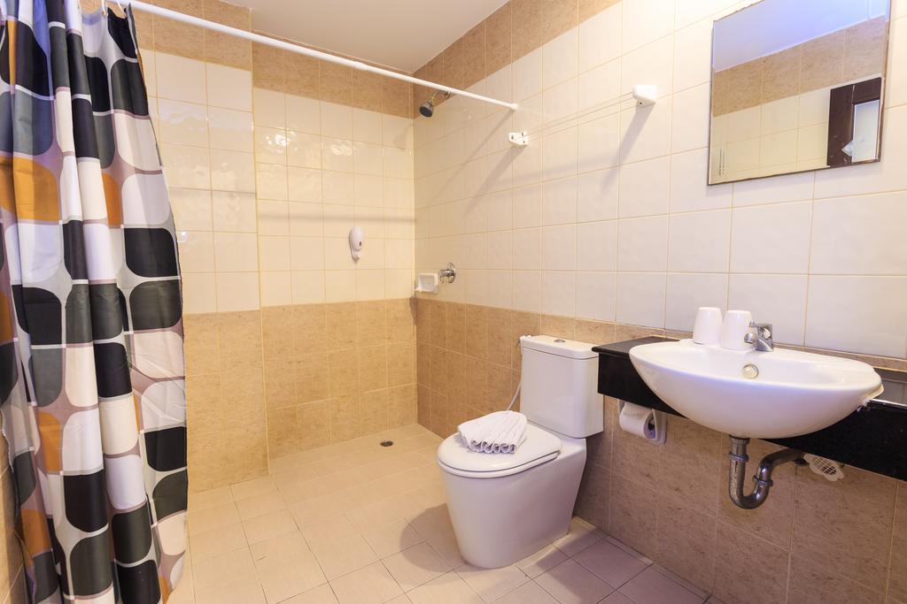 Sharaya Patong Hotel Luaran gambar