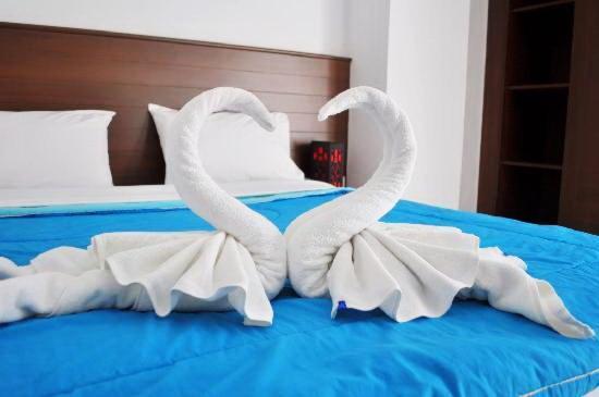 Sharaya Patong Hotel Luaran gambar