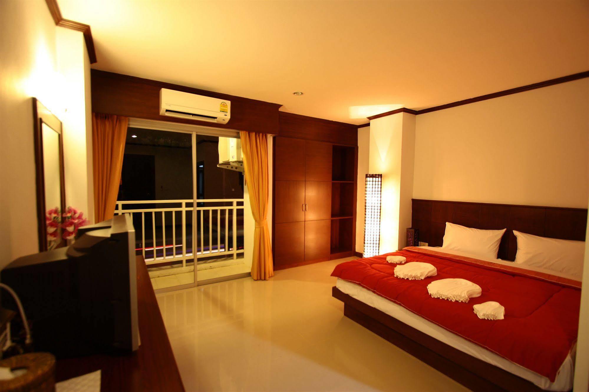 Sharaya Patong Hotel Luaran gambar