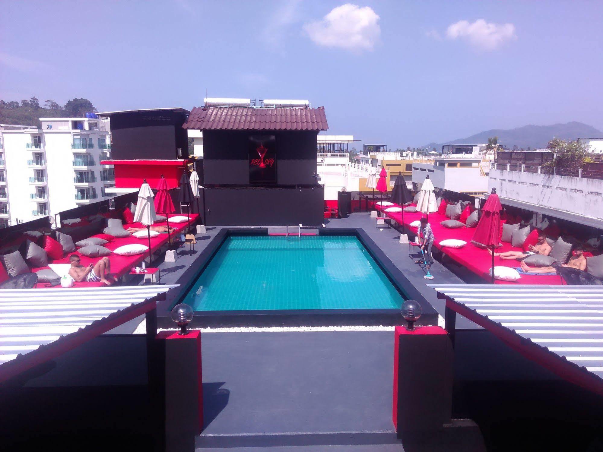 Sharaya Patong Hotel Luaran gambar